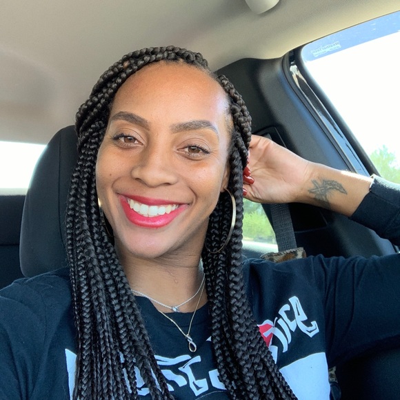 Meet your Posher, Carla - Picture 1 of 1